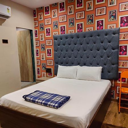 Hotel Garden View Inn - Near Nesco 뭄바이 외부 사진