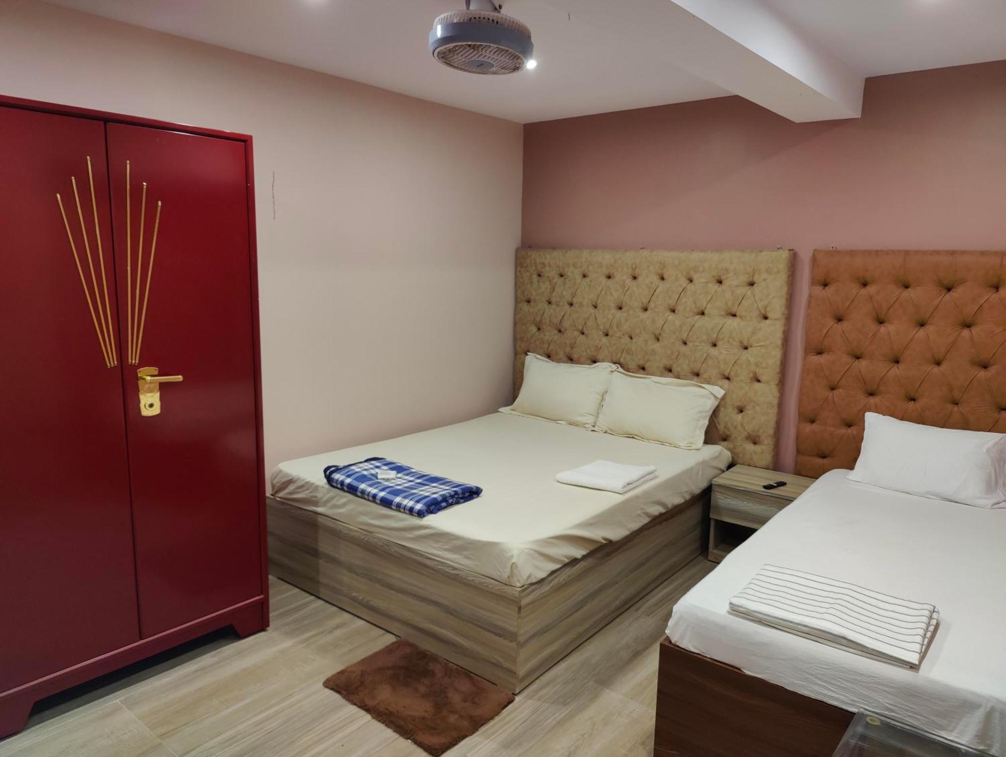 Hotel Garden View Inn - Near Nesco 뭄바이 외부 사진